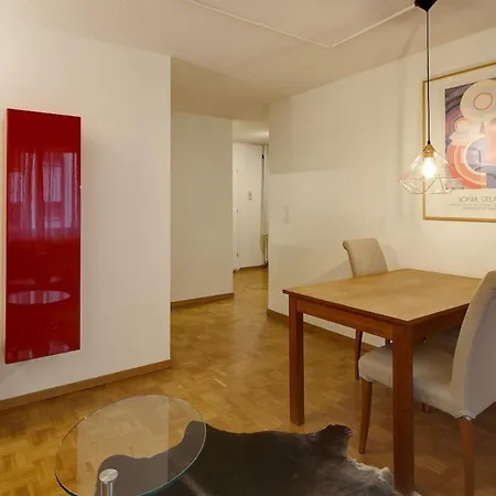 Lovely 1br Flat In The Center Near - Mainau 2 *